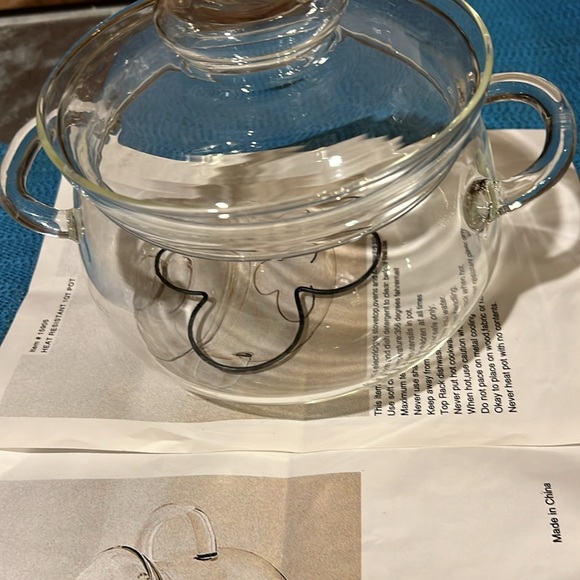 NEW GLASS HEAT RESISTANT 1 QUART POT ! - Picture 3 of 8